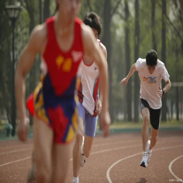 皇马次回合力争逆转晋级之战